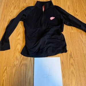 Women’s Red Wings Zip Up Sweater SMALL